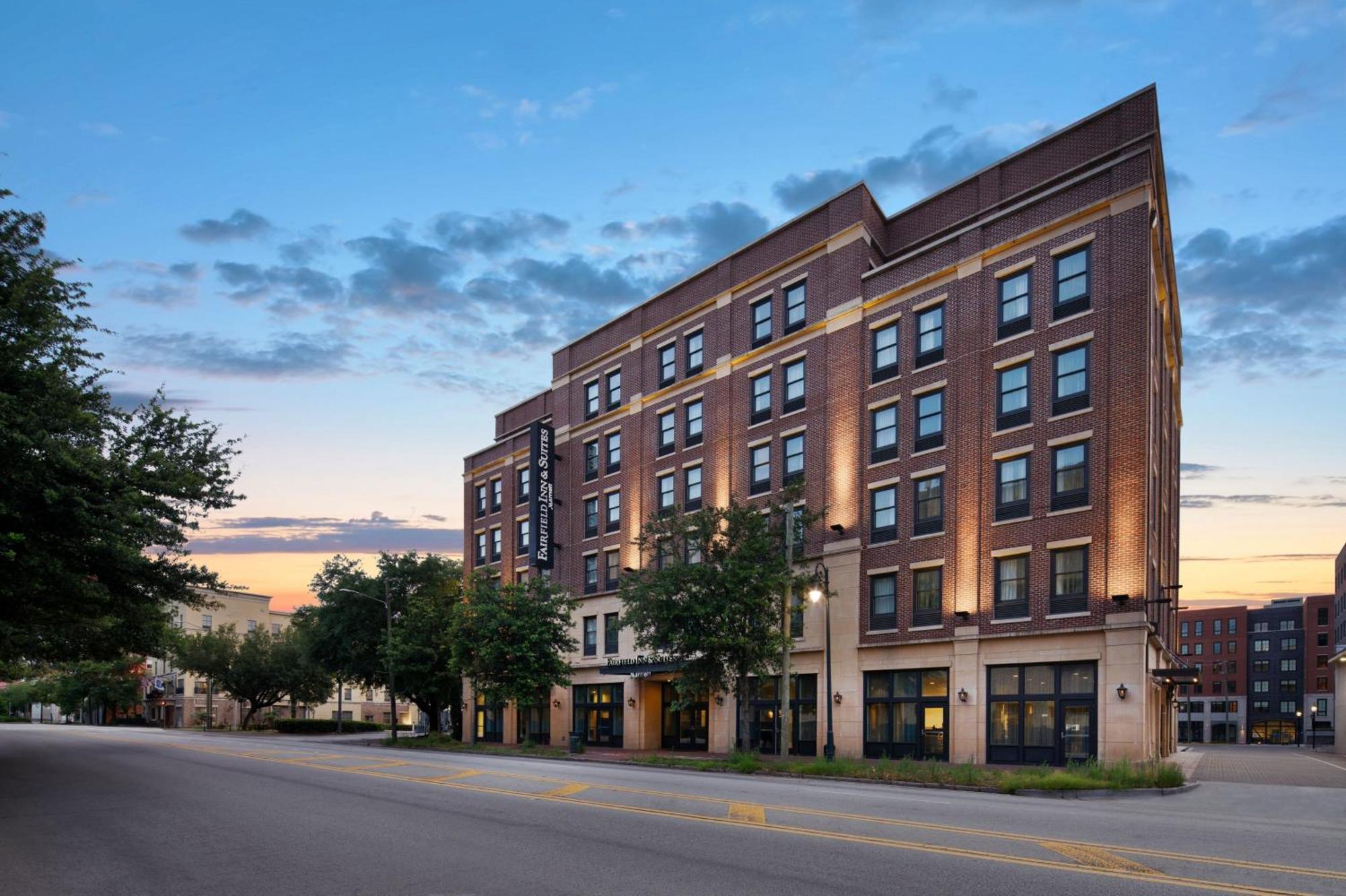 Hotel Fairfield & By Marriott Downtown Historic District 3*